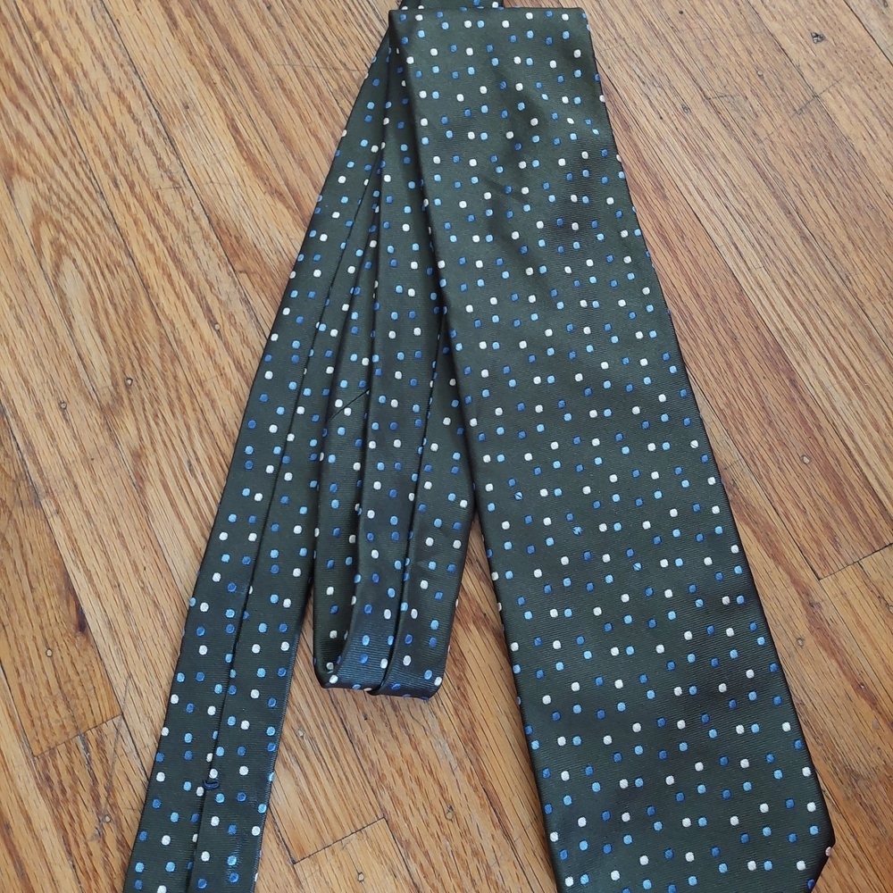 Polka Dot Tiffany & Co Neck TIE 100% SILK. (Bag D)